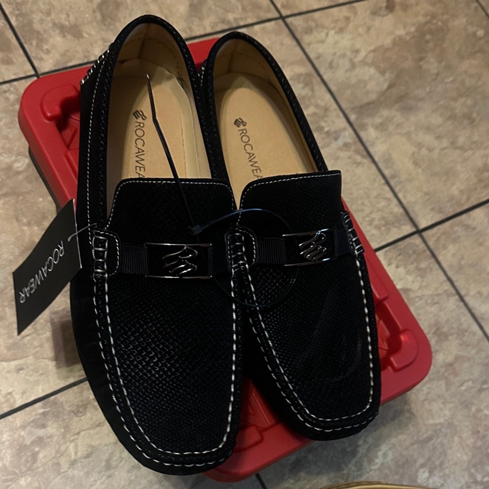 Rocawear Men’s Black Slip-On Driving Loafers with Silver Bit